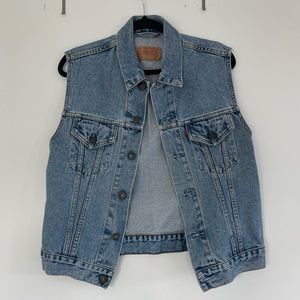 Levi’s denim vest